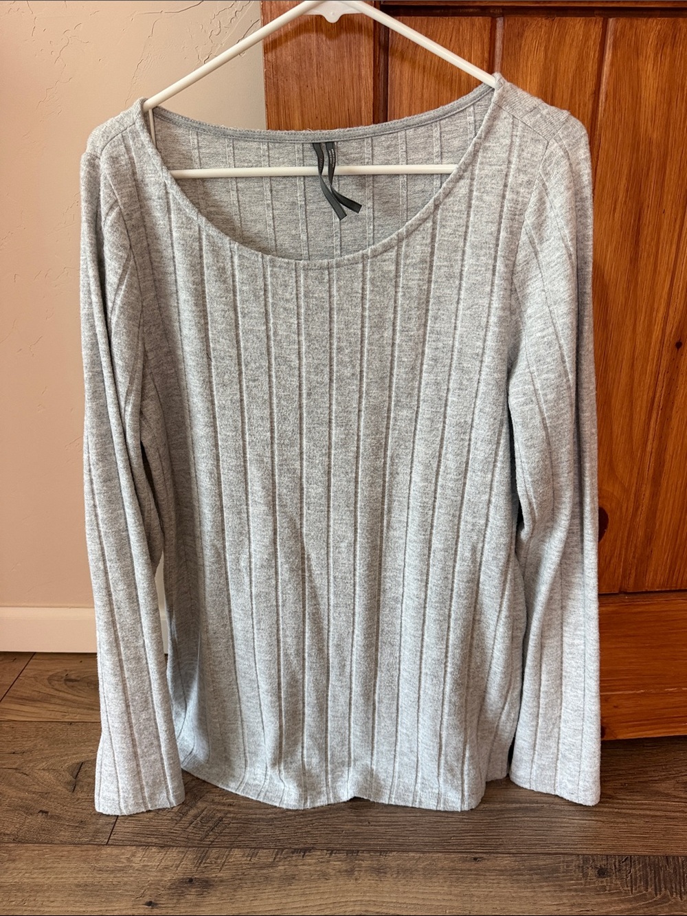 By Anthropologie Grey Ribbed Long Sleeve Scoop Neck Top XL Like New